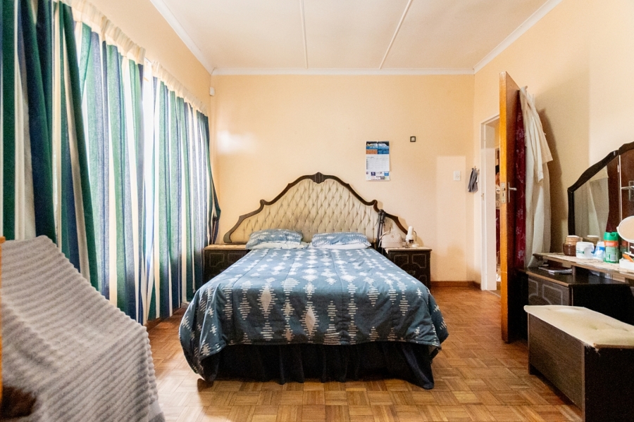 6 Bedroom Property for Sale in Laaiplek Western Cape